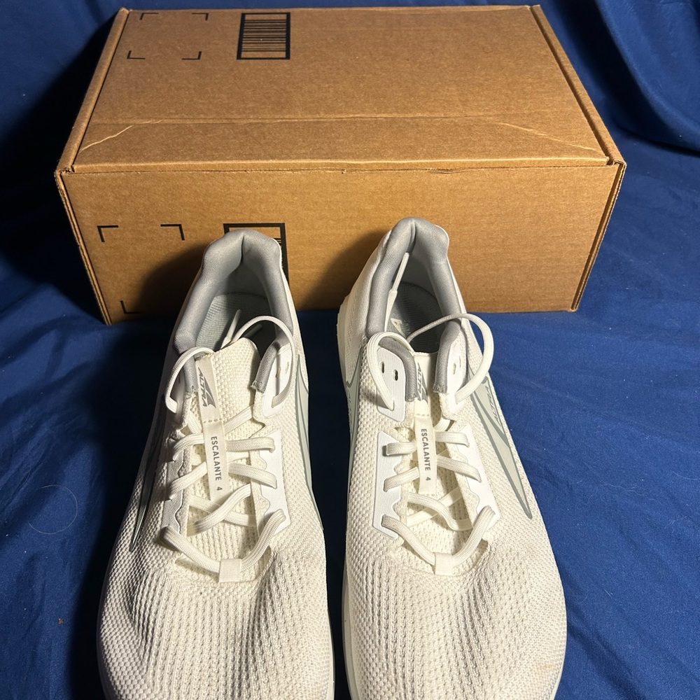 Altra- sneakers, white, 11 women QS - Picture 2 of 5